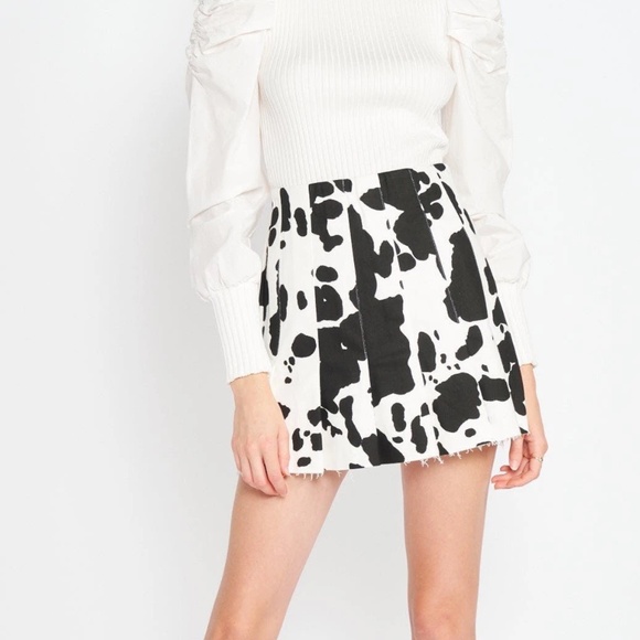 En Saison Mini Skirt Cow Print Pleated Denim Jean Cotton Off-White Black Sz L - Picture 1 of 10